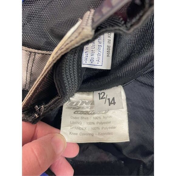 O’Neal Bikers Padded Pants Youth Size 12-14
Motor Biking - Picture 6 of 9